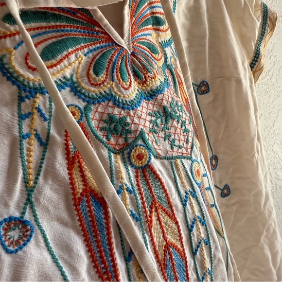 NWT Twenty One Shirt Length Cream Dress with Jade Embroidery Junior Size Large - Picture 6 of 9